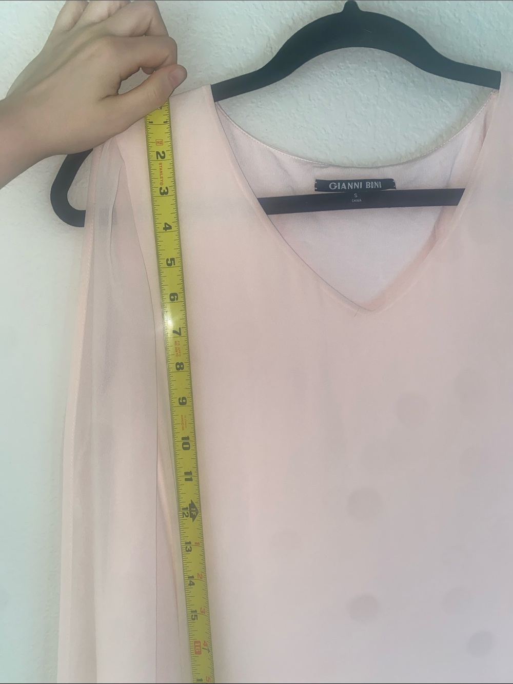 💋 Gianni Bini light pink chiffon dress long slit open sleeves and a lined body! - Picture 8 of 10